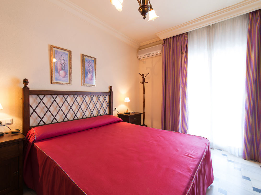 Hostal San Francisco Granja de Torrehermosa Екстер'єр фото