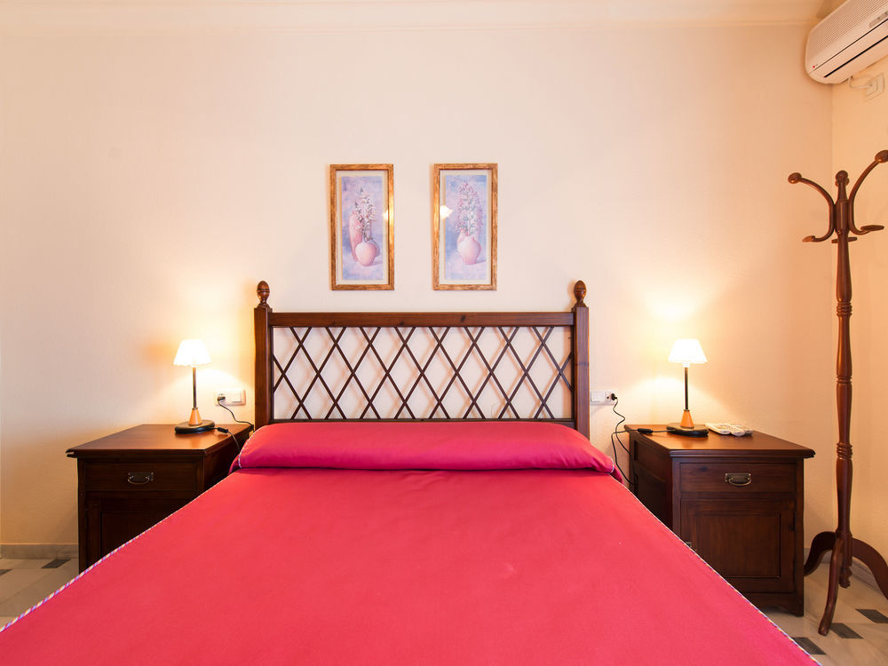 Hostal San Francisco Granja de Torrehermosa Екстер'єр фото